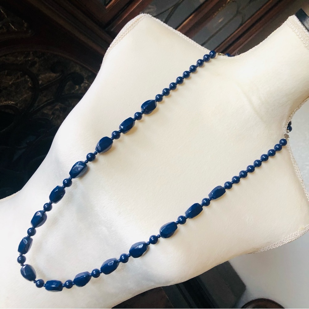 Modern vintage chunky navy bead necklace